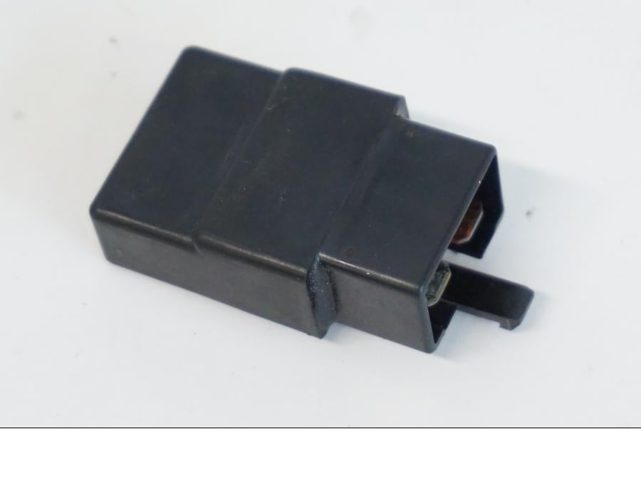 Vänster sida på Relä från en Honda XL 1000 V -1999 motorcykel.