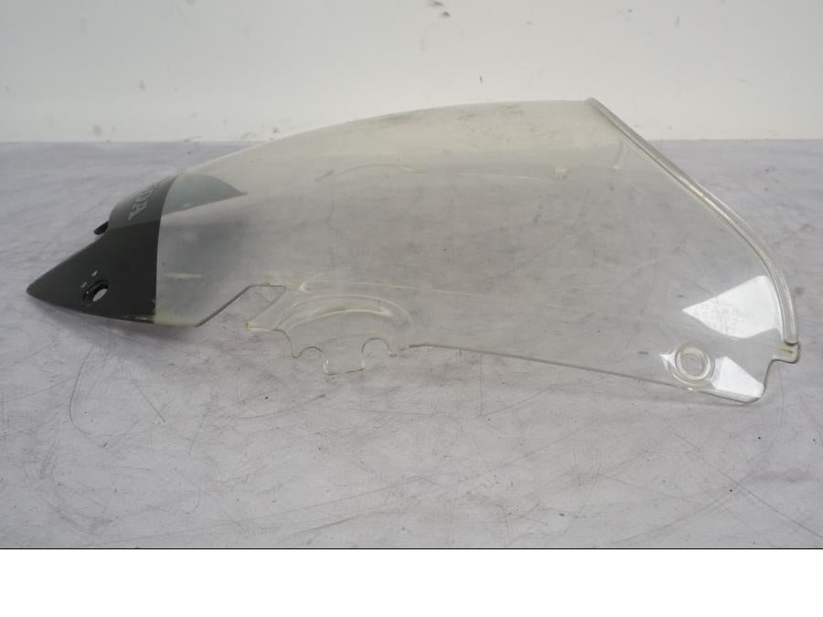 Höger sida på Vindruta från en Honda VTR 1000 F -1997 motorcykel.