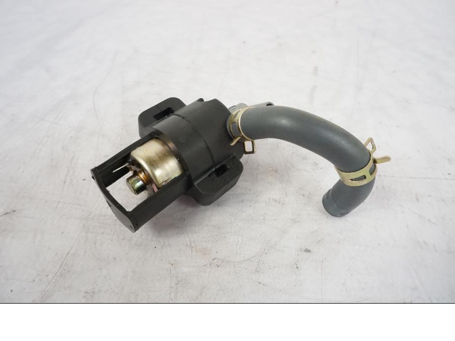 Framsidan på Second Air från en Kawasaki VN 1500 -2003 motorcykel.