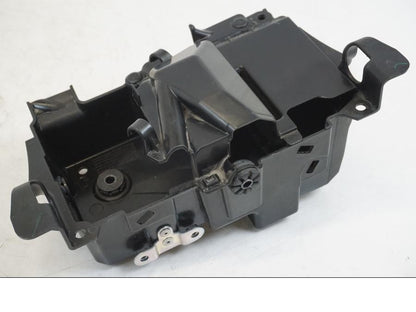 Framsidan på ABS Låda från en Honda CB 650 F Hornet -2017 motorcykel.