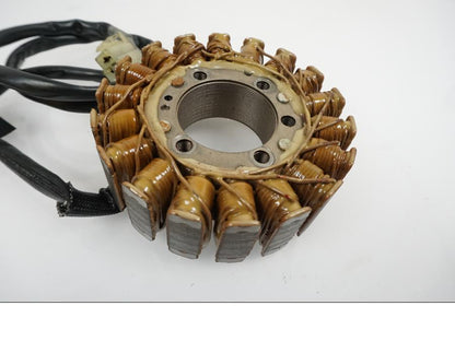 Framsidan på Generator från en Honda VF 750 C -1987 motorcykel.