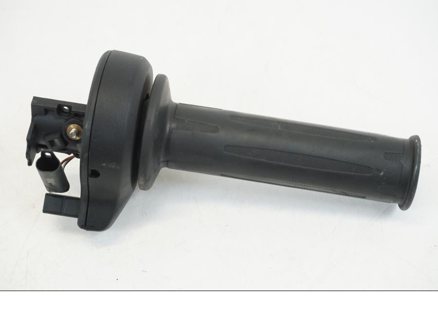 Framsidan på Gasreglage från en BMW R 1250 GS -2019 motorcykel.