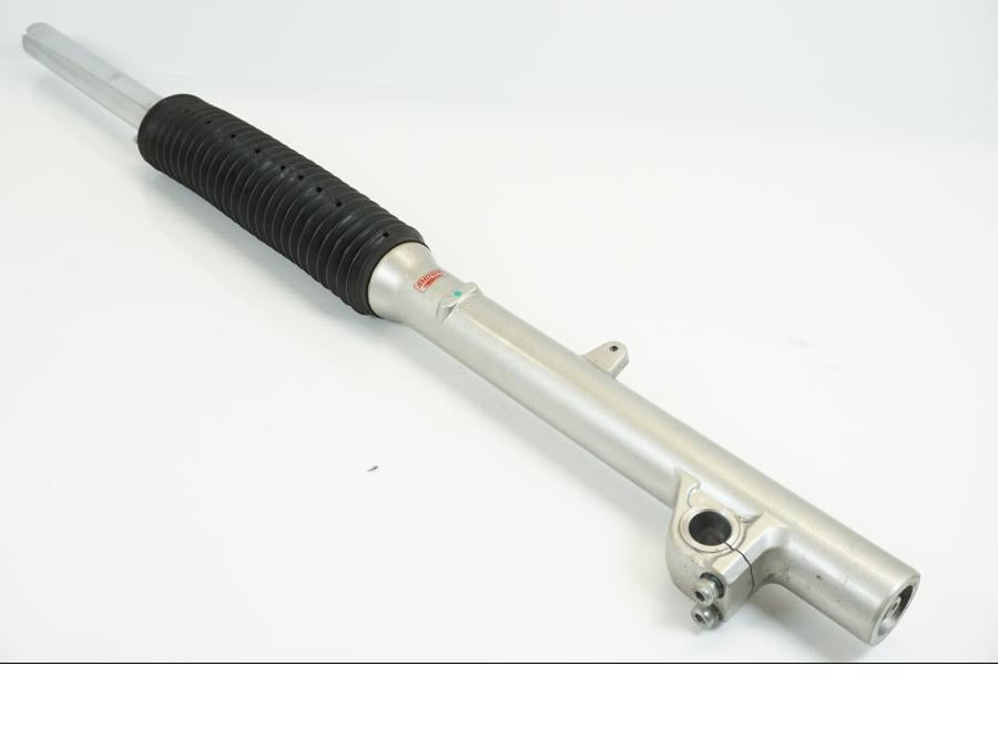 Framsidan på Gaffelben från en Kawasaki KLX 230 -2019 motorcykel.