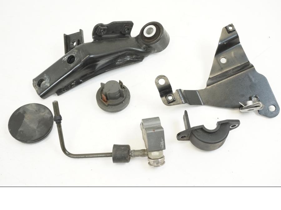 Snett uppifrån på Skruv / Mutter etc från en BMW K 1200 LT -2004 motorcykel.