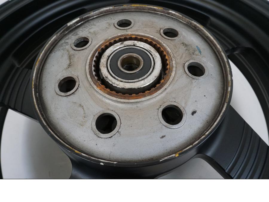 Extrabild1 på Fälg från en Kawasaki VN 1500 -1996 motorcykel.