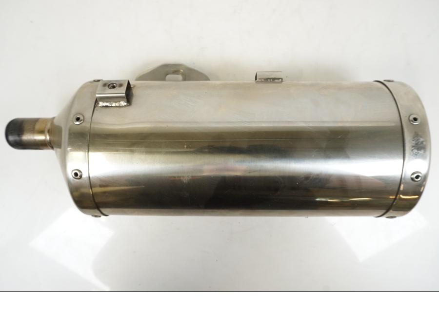 Framsidan på Ljuddämpare från en Triumph Speed Triple -2008 motorcykel.