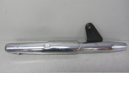 Framsidan på Ljuddämpare från en Triumph Speedmaster -2010 motorcykel.