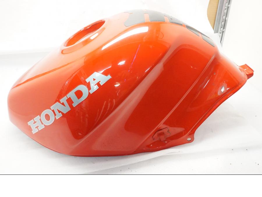 Baksidan på Bensintank från en Honda VFR 750 -1990 motorcykel.