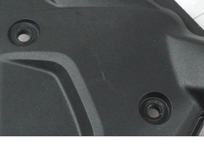 Baksidan på Motorskyddskåpa från en Ducati Multistrada V4 -2024 motorcykel.