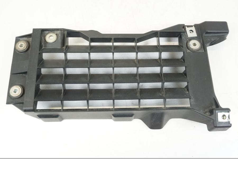 Framsidan på Vattenkylgaller från en Yamaha WR 125 -2011 motorcykel.