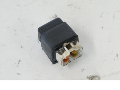 Framsidan på Relä från en Yamaha XV 535 -1995 motorcykel.