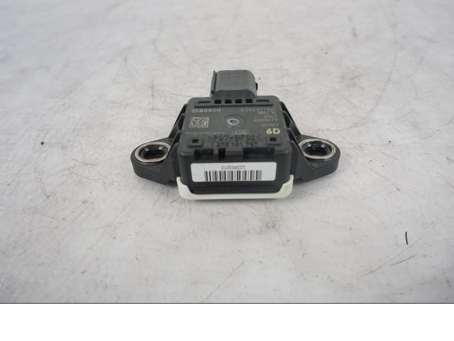 Snett uppifrån på Tilt Sensor från en KTM 1290 Super Duke R -2021 motorcykel.