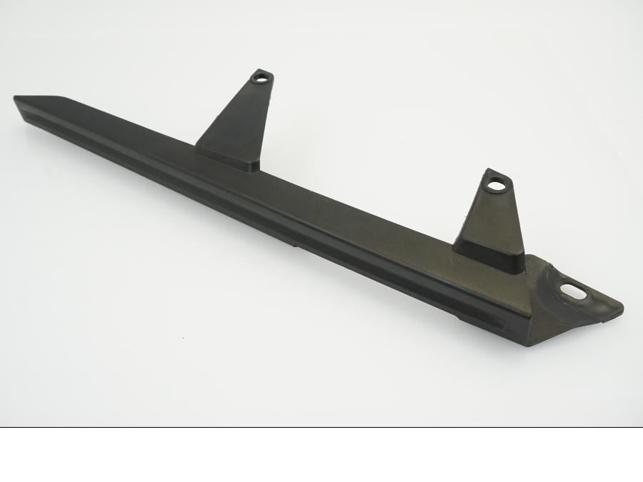 Framsidan på Kedjeskydd från en Yamaha WR 125 -2010 motorcykel.