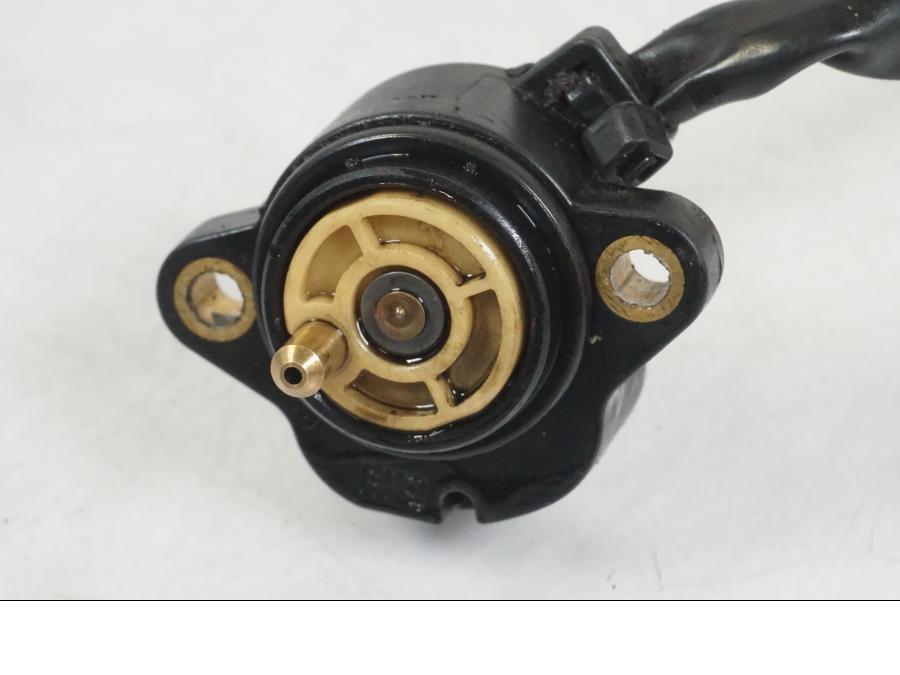 Baksidan på Växelindikator från en Husqvarna 701 SUPERMOTO ABS -2016 motorcykel.