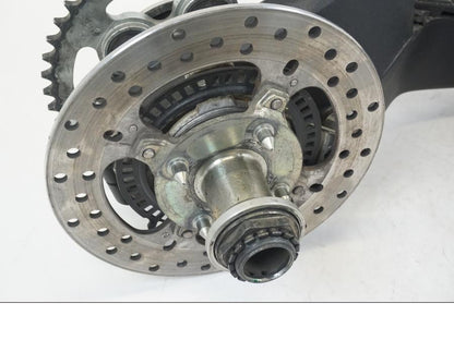 Extrabild4 på Sving från en Ducati Hyperstrada -2013 motorcykel.