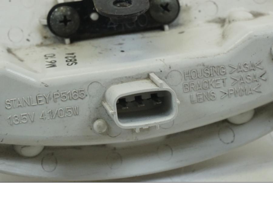 Snett nerifrån på Baklampa från en Suzuki GSX-R 1000 -2005 motorcykel.