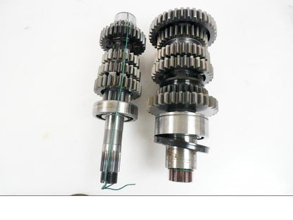 Höger sida på Växellåda från en Honda VFR 800 -2005 motorcykel.