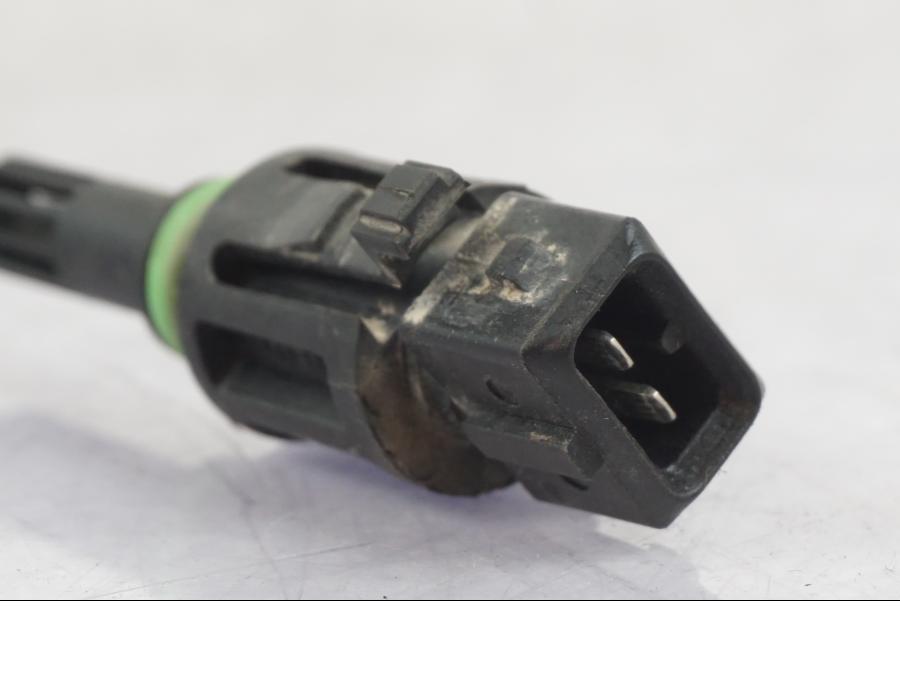 Höger sida på Luftburksensor från en BMW R 1200 GS -2005 motorcykel.