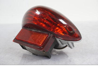 Snett nerifrån på Baklampa från en Suzuki GSX 1300 RX -1999 motorcykel.