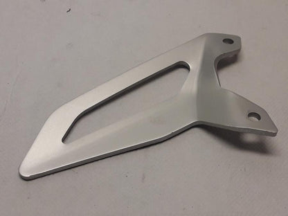 Baksidan på Fotpinnehälskydd från en Ducati 1299 Panigale -2016 motorcykel.