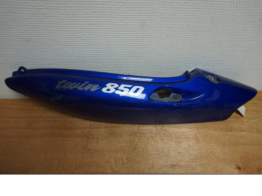 Baksidan på Bakvinge från en Yamaha TDM 850 -1996 motorcykel.