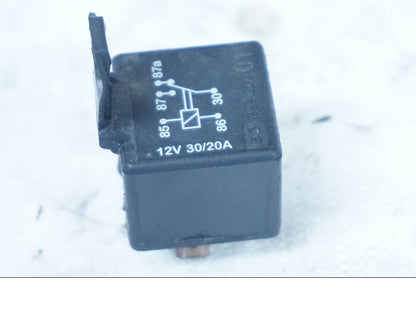 Framsidan på Relä från en Honda XL 600 V -1994 motorcykel.