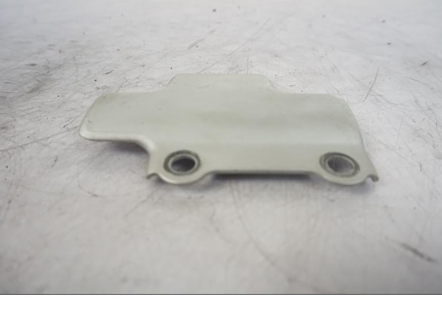 Baksidan på Bromshuvudcylinderskydd från en BMW R 1150 GS -2002 motorcykel.