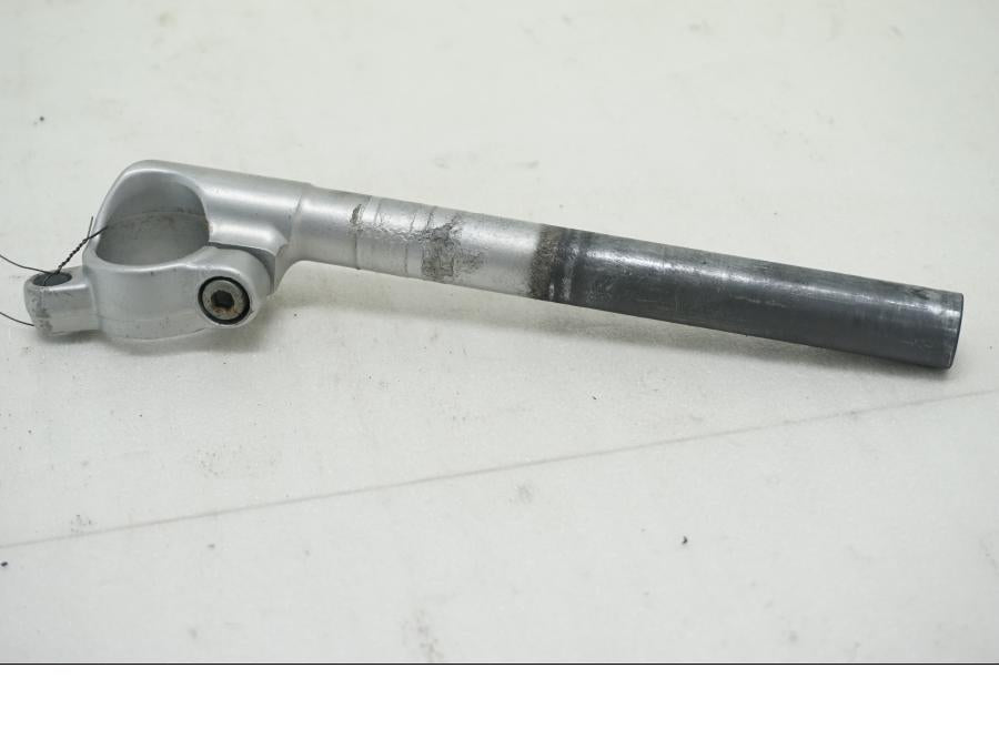 Framsidan på Styre från en Yamaha YZF-R 125 -2008 motorcykel.