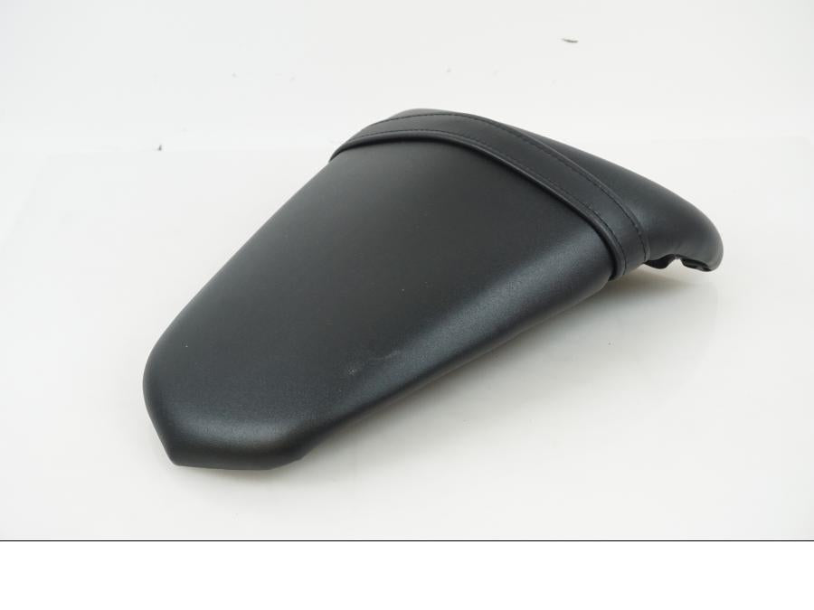 Baksidan på Sadel från en Kawasaki Z 650 ABS -2017 motorcykel.