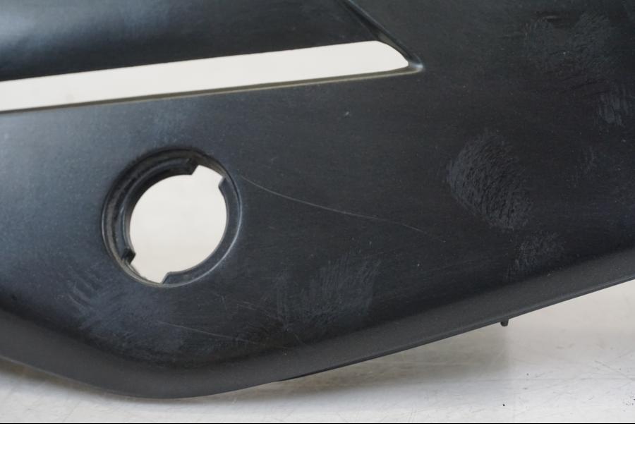 Baksidan på Bakvinge från en Aprilia Tuono V4R -2011 motorcykel.