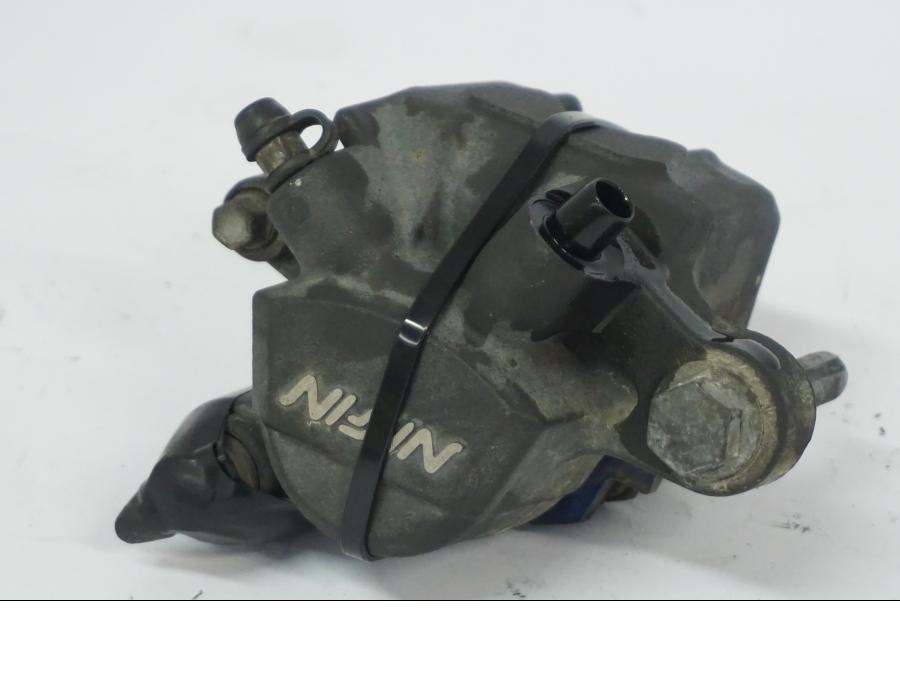 Baksidan på Bromsok från en Honda CB 500 X -2015 motorcykel.