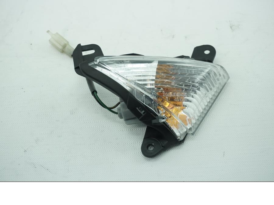 Framsidan på Blinkers från en Kawasaki ZX-6R -2007 motorcykel.