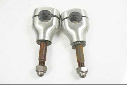 Baksidan på Styrfäste från en Yamaha XVS 1100 -2004 motorcykel.