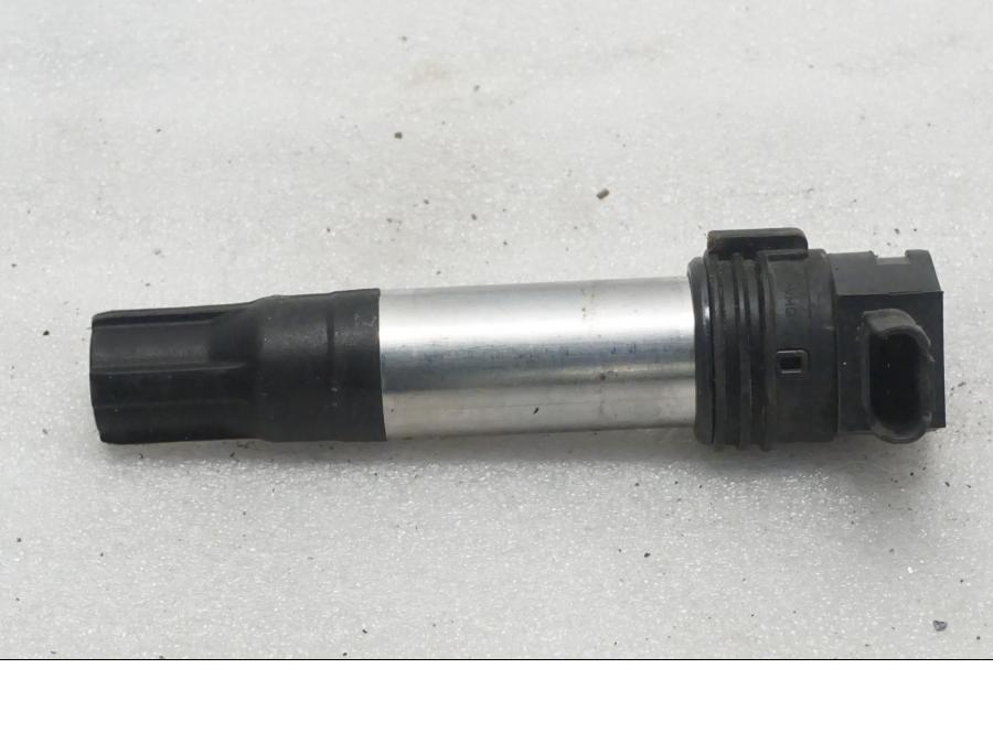 Framsidan på Tändspole från en BMW R 1200 GSA -2017 motorcykel.