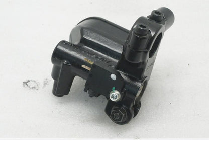 Baksidan på Bromshuvudcylinder från en Kawasaki Z 400 -2020 motorcykel.