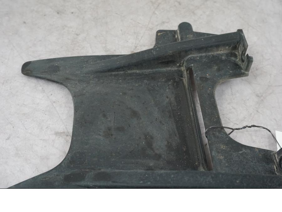 Höger sida på Stänkskydd från en BMW K 1600 GTL -2015 motorcykel.