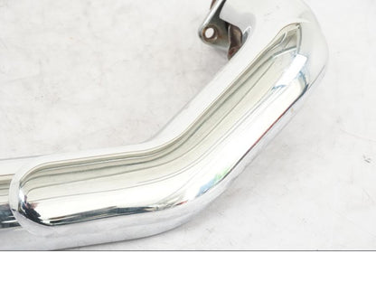 Baksidan på Grenrör från en Yamaha XVS 1100 -2000 motorcykel.