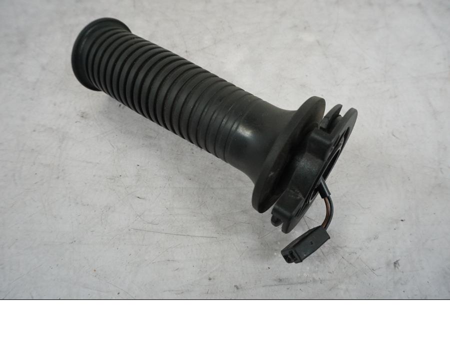 Framsidan på Värmehandtag från en BMW R 850 R -2004 motorcykel.