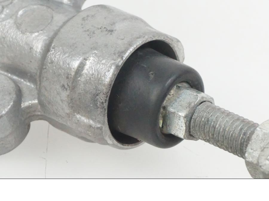 Höger sida på Bromshuvudcylinder från en Suzuki GSX-R 1000 -2007 motorcykel.