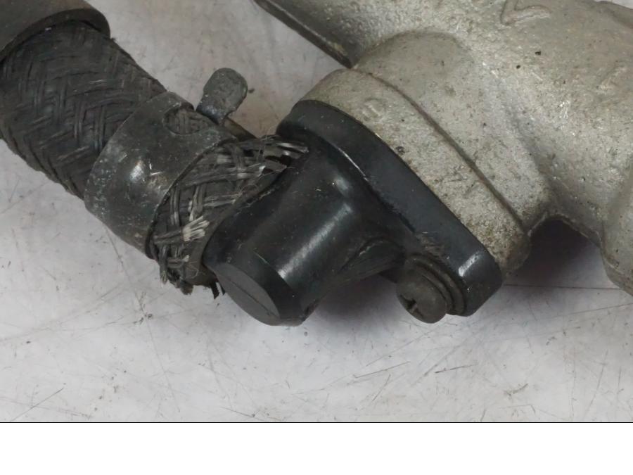 Vänster sida på Bromshuvudcylinder från en Honda CBR 1000 F -1999 motorcykel.