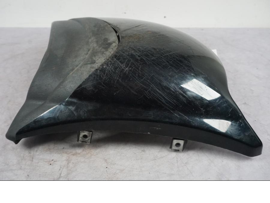 Baksidan på Sidkåpa från en Buell 1125 R -2008 motorcykel.