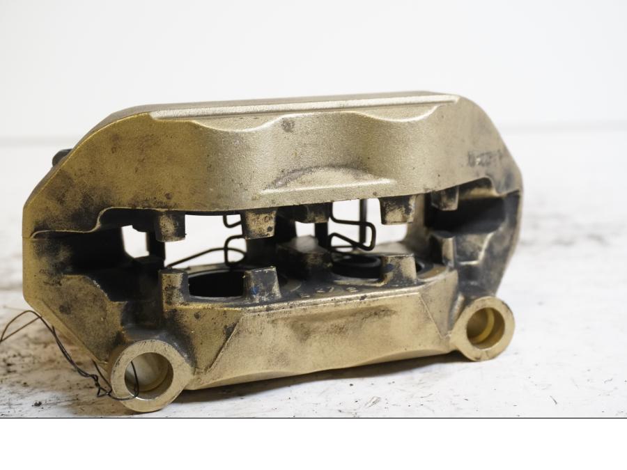 Höger sida på Bromsok från en BMW S 1000 R -2015 motorcykel.