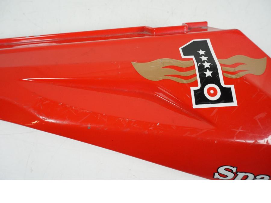 Höger sida på Bakvinge från en Aprilia RS 125 -2008 motorcykel.