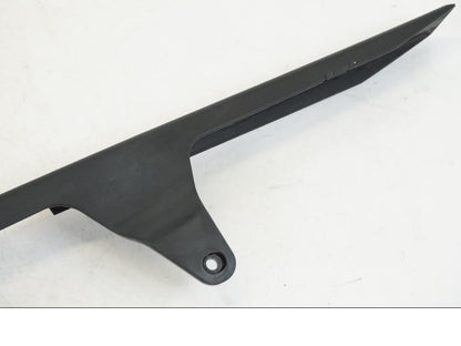 Höger sida på Kedjeskydd från en Yamaha YZF 1000 R1 -2009 motorcykel.
