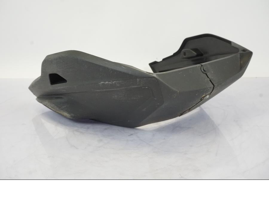 Framsidan på Magkåpa från en BMW S 1000 XR -2019 motorcykel.