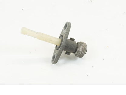 Baksidan på Bensinkran från en KTM 990 Adventure -2007 motorcykel.