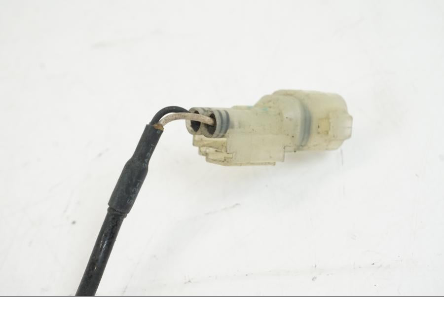 Baksidan på ABS givare från en Triumph Speed Triple -2021 motorcykel.