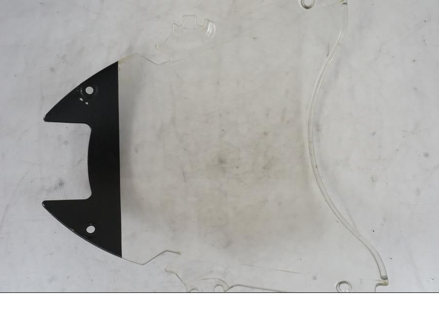 Extrabild2 på Vindruta från en Honda VTR 1000 F -1997 motorcykel.