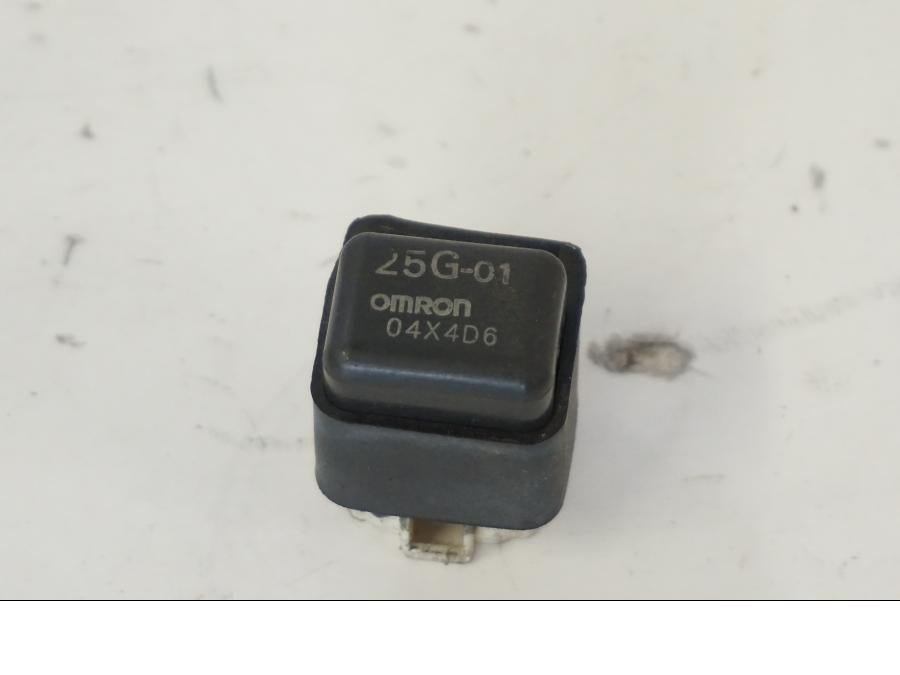 Snett uppifrån på Relä från en Yamaha XV 535 -1995 motorcykel.