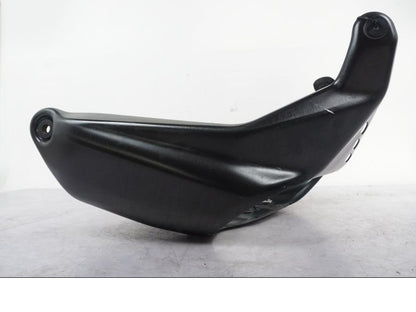 Vänster sida på Hasplåt från en Ducati Multistrada V4 -2024 motorcykel.